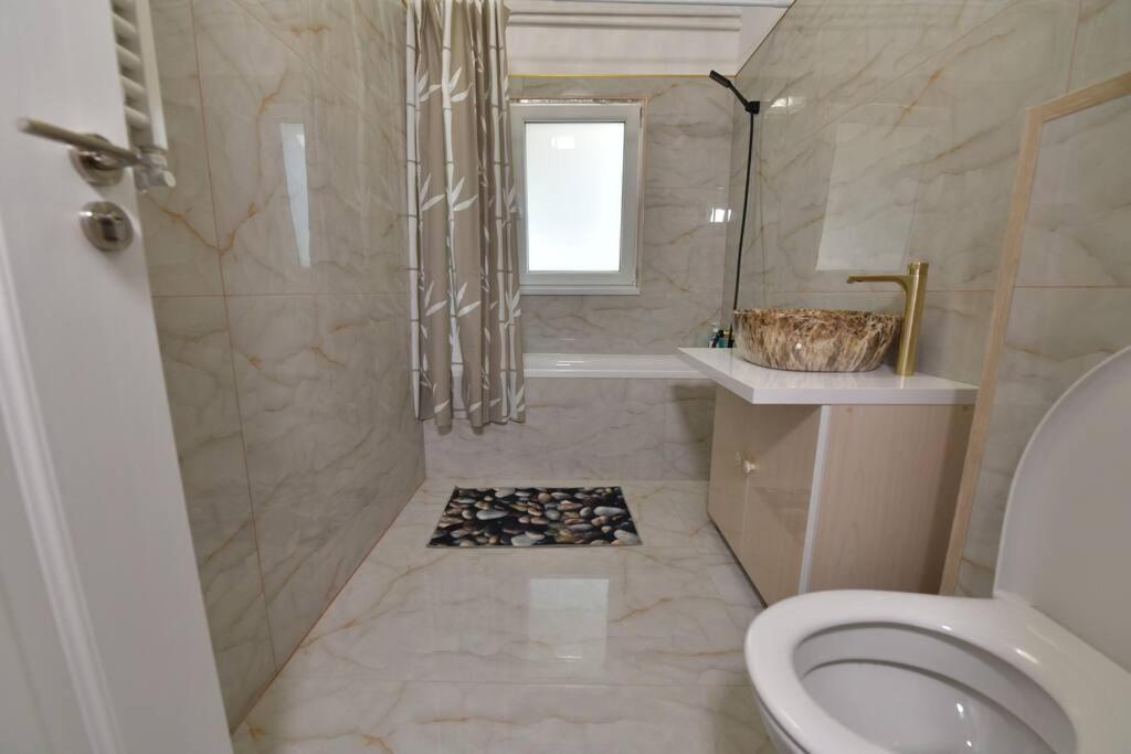 Ferienwohnung Luxury Studio / Ghencea Bukarest Exterior foto